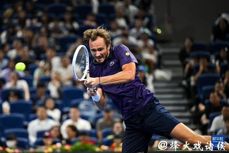 澳网|时隔370天再次品尝大满贯胜利,梅德韦杰夫闯过首轮终结颓势 澳网|时隔370天再次品尝大满贯胜利,梅德韦杰夫闯过首轮终结颓势